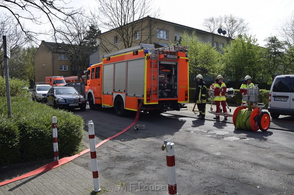 Feuer 1 Koeln Vingst Ansbacherstr P21.JPG - Miklos Laubert